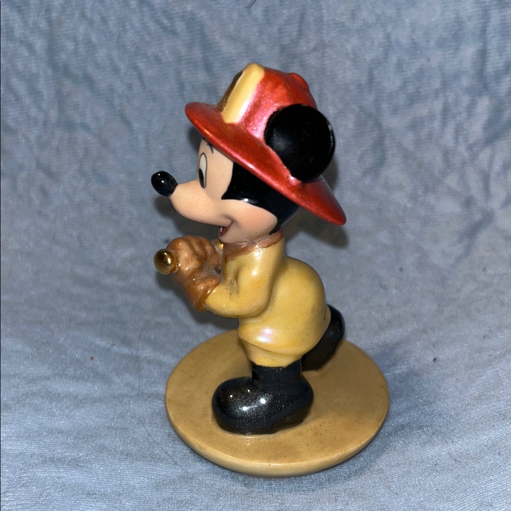 Disney Mickey Mouse Porcelain fireman ceramic figurine - Picture 7 of 11